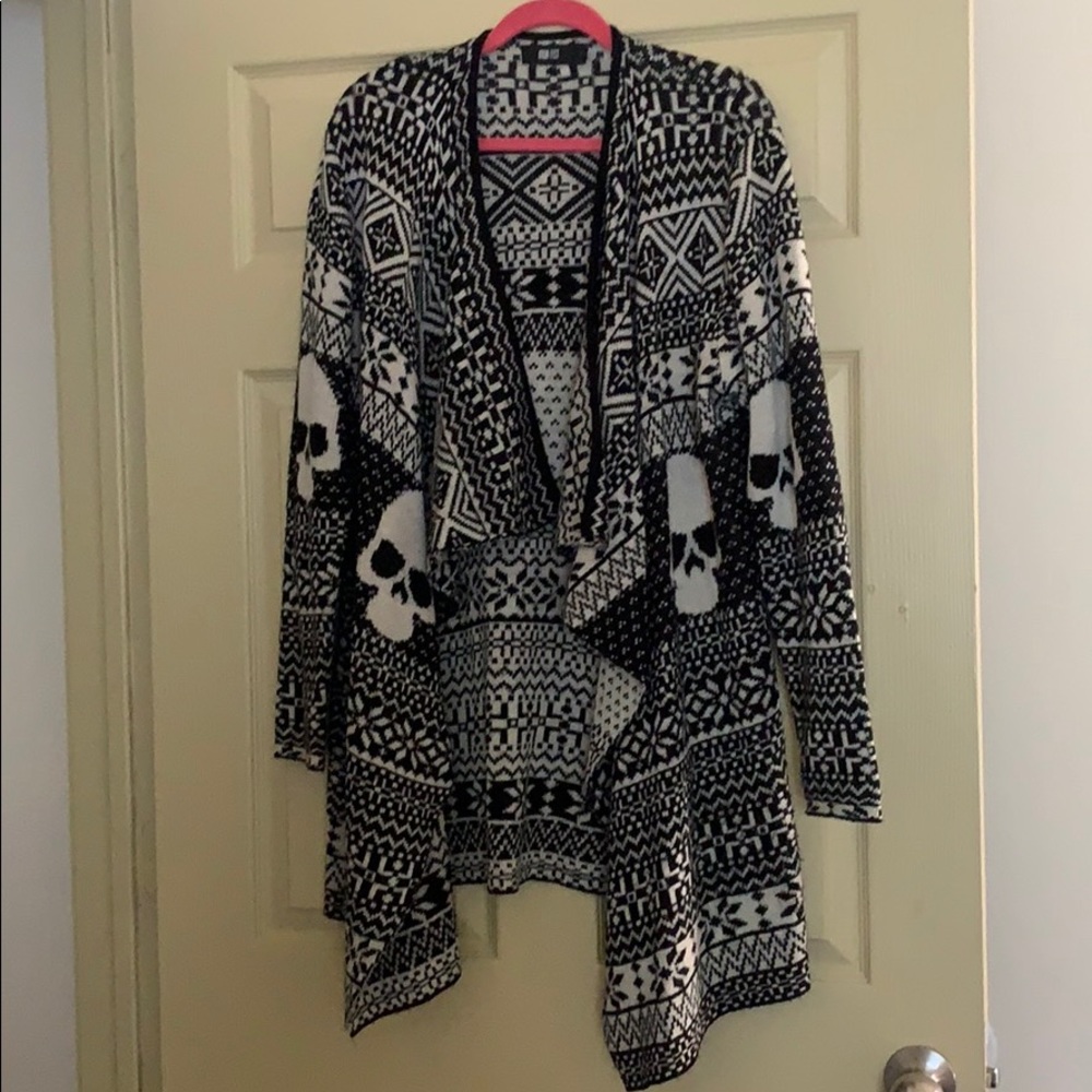 Hot topic sweater